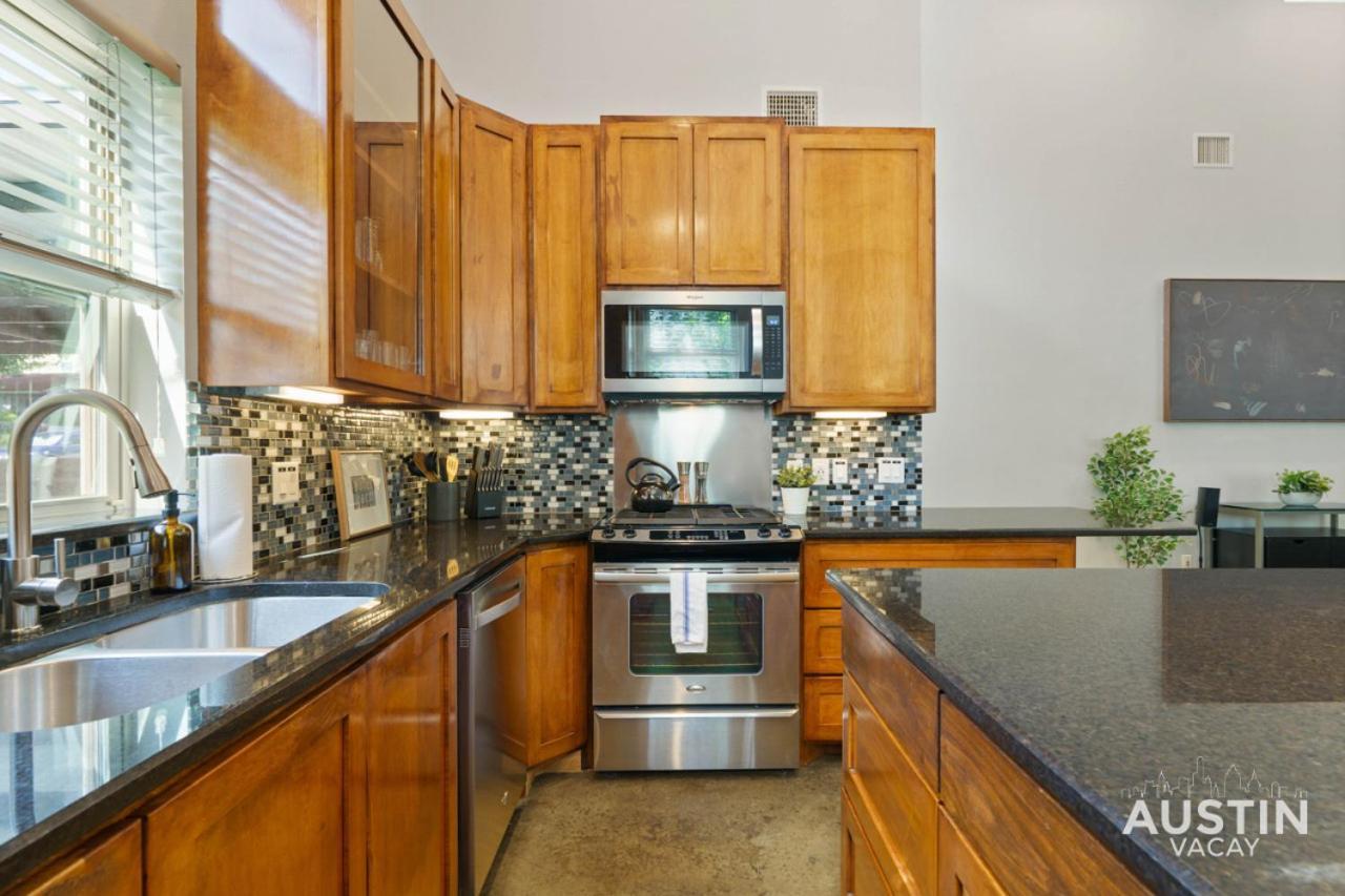 Hot Tub Hideaway An Incredible Hangout Plus Amenities Austin Exteriör bild